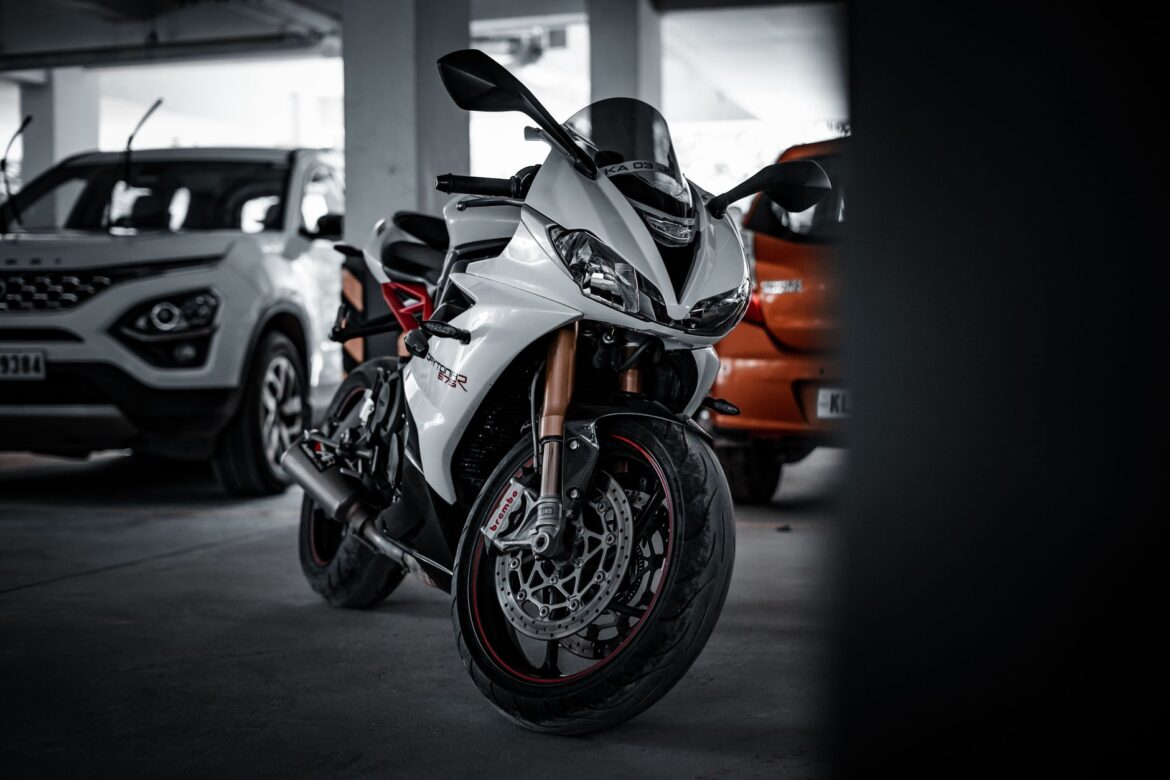 Triumph Daytona 660: Best Launch Details and Features